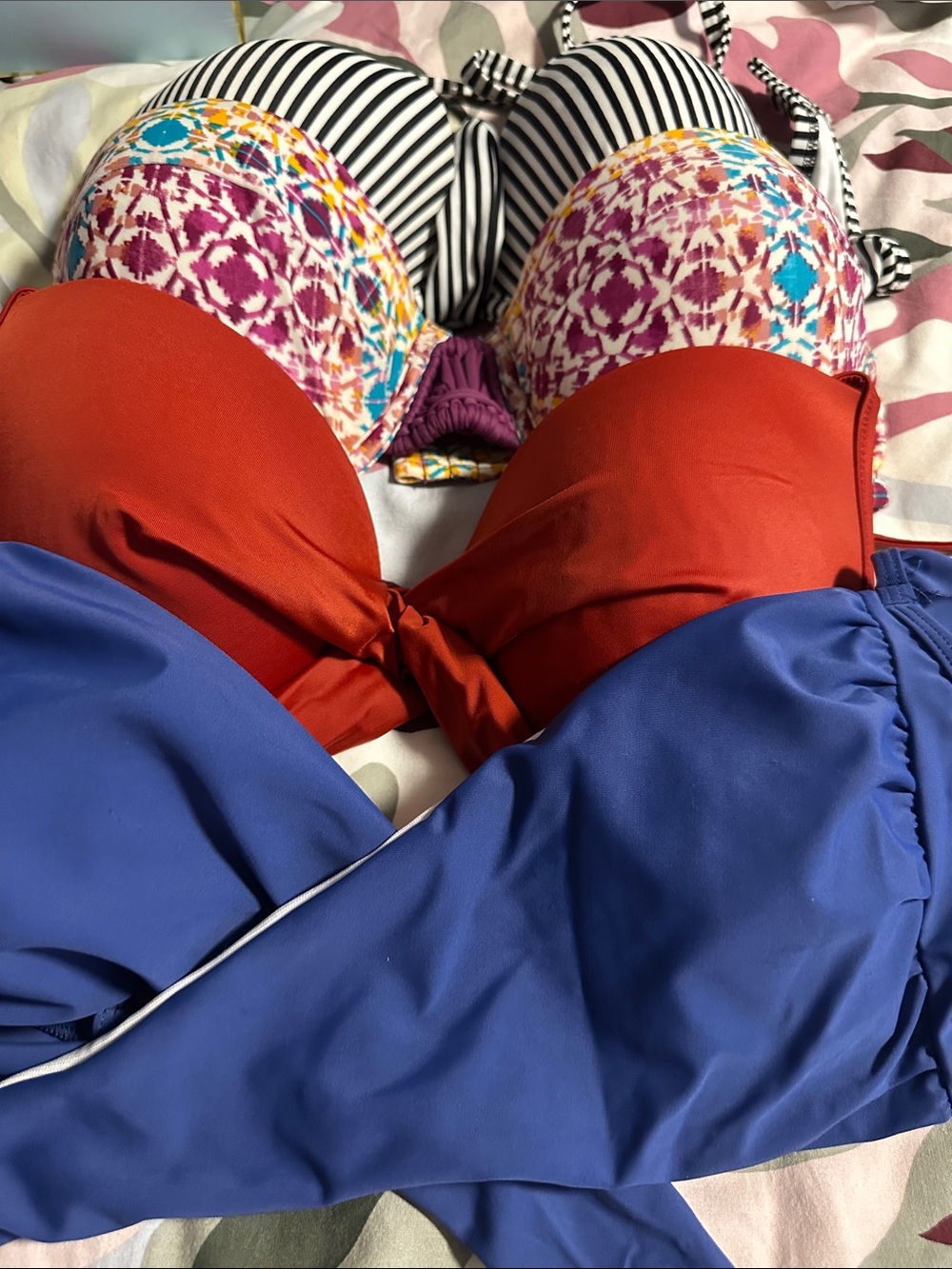 Bundle of 4 bikini tops